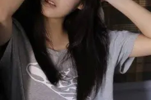 电梯亲吻门事件宋珍珍多张美照曝光深圳数名富豪都爱过她