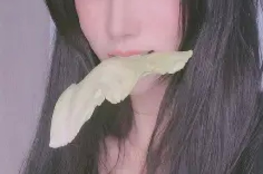 恋情曝光狗仔刘大锤拍到秦俊杰与著名谋女郎飞凡互动亲密